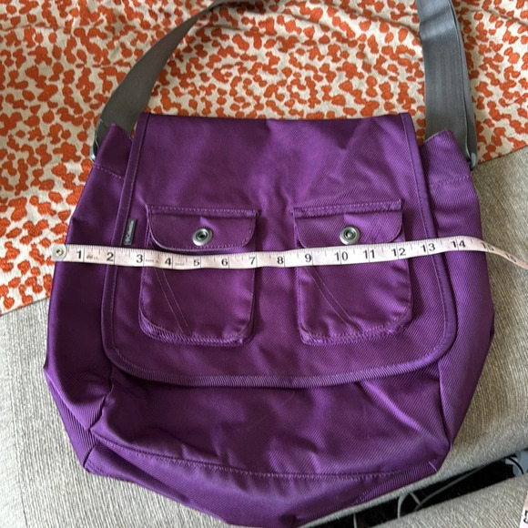 Columbia crossbody messenger bag purple with grey - Picture 3 of 10